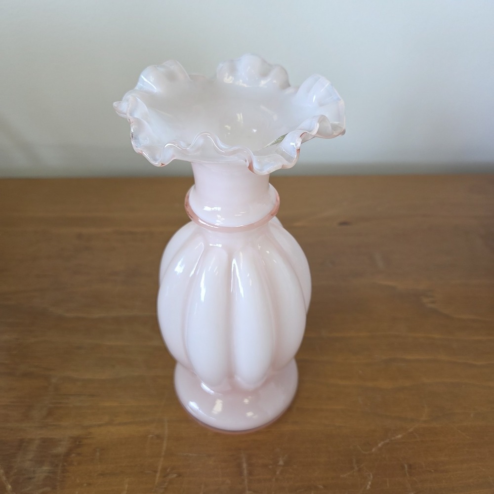 Fenton Ruffled Edge Vase Pink Melon Color Vintage Cased Overlay ~8.5" - Picture 4 of 7